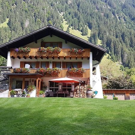 Haus Hubertus - Gaestehaus Sahler Partenen Exteriör bild